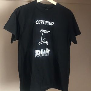 Black graphic T size medium. Bundle and save!